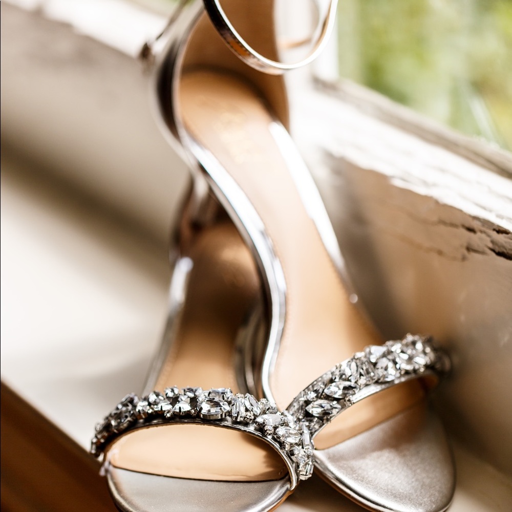 Jewel Badgely Mischka Dash Silmet Heel Shoes